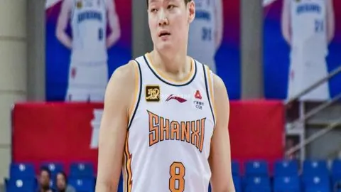 “[热议]B费距马夏尔仅一步之遥，辉煌时刻将至，引发18条热议评论”